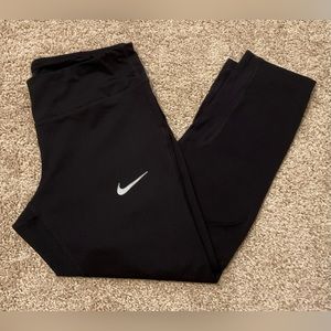 Nike Women’s Dri-Fit Crop Leggings/Capris Size M